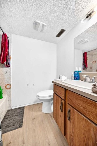 111 Bermondsey Way Nw, Calgary, AB 