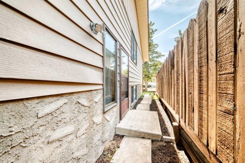 111 Bermondsey Way Nw, Calgary, AB 