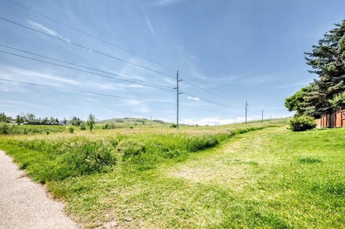 111 Bermondsey Way Nw, Calgary, AB 
