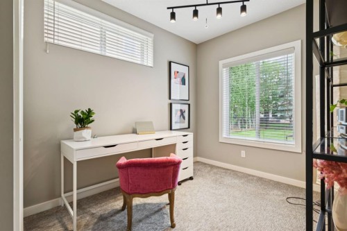 92 Discovery Ridge Circle Sw, Calgary, AB - Indoor Photo Showing Office