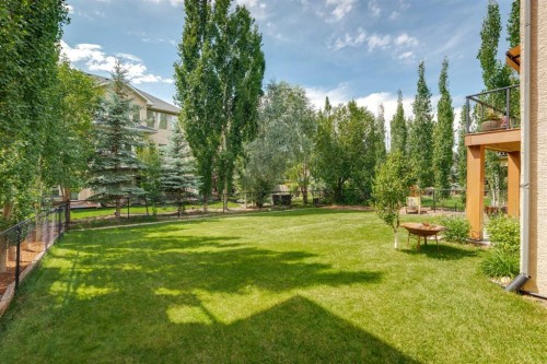 92 Discovery Ridge Circle Sw, Calgary, AB - Outdoor