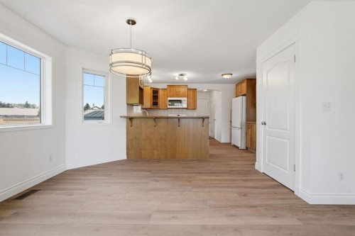 763 Stonehaven Drive, Carstairs, AB - Indoor Photo Showing Kitchen