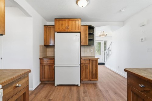 763 Stonehaven Drive, Carstairs, AB - Indoor Photo Showing Kitchen
