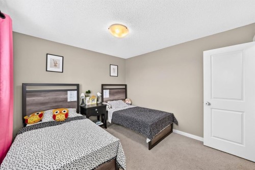68 Sage Valley Drive Nw, Calgary, AB - Indoor Photo Showing Bedroom