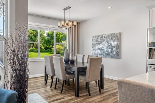 1205 Hillcrest Manor Estates, Strathmore, AB - Indoor Photo Showing Dining Room
