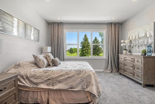 1205 Hillcrest Manor Estates, Strathmore, AB - Indoor Photo Showing Bedroom