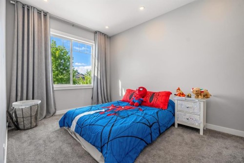 1205 Hillcrest Manor Estates, Strathmore, AB - Indoor Photo Showing Bedroom