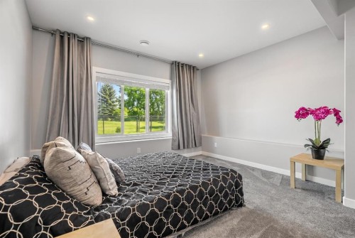 1205 Hillcrest Manor Estates, Strathmore, AB - Indoor Photo Showing Bedroom