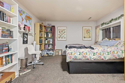 7403 20 Street Se, Calgary, AB - Indoor Photo Showing Bedroom