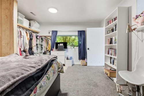 7403 20 Street Se, Calgary, AB - Indoor With Storage