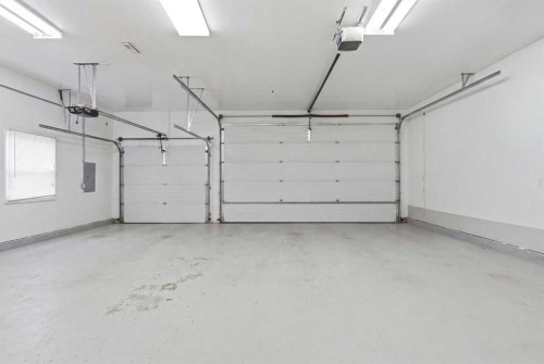 7403 20 Street Se, Calgary, AB - Indoor Photo Showing Garage