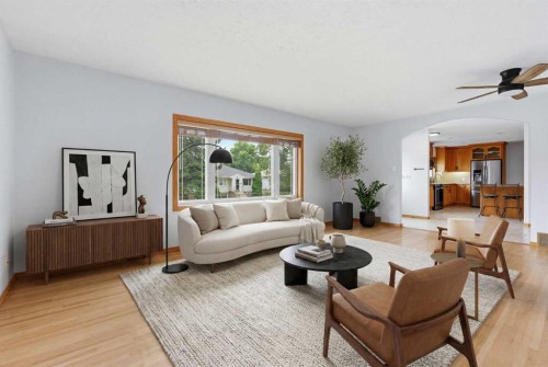 7403 20 Street Se, Calgary, AB - Indoor Photo Showing Living Room