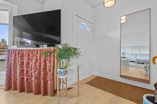 19 Riverbirch Road Se, Calgary, AB 