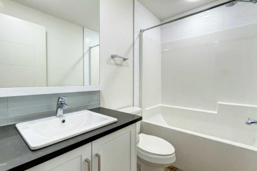 3105-100 Walgrove Court Se, Calgary, AB - Indoor Photo Showing Bathroom
