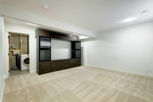 3105-100 Walgrove Court Se, Calgary, AB - Indoor Photo Showing Laundry Room