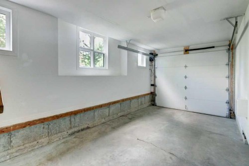 3105-100 Walgrove Court Se, Calgary, AB - Indoor Photo Showing Garage