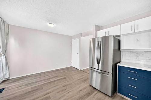 11 Falshire Terrace Ne, Calgary, AB - Indoor Photo Showing Kitchen