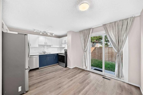11 Falshire Terrace Ne, Calgary, AB - Indoor Photo Showing Kitchen
