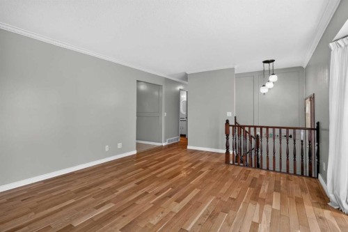 6724 22 Avenue Ne, Calgary, AB - Indoor Photo Showing Other Room
