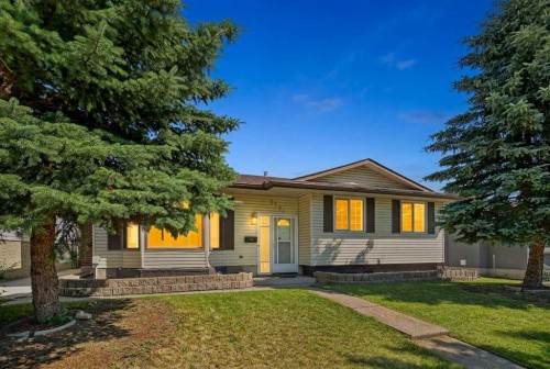 6724 22 Avenue Ne, Calgary, AB - Outdoor