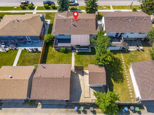 6724 22 Avenue Ne, Calgary, AB - Outdoor