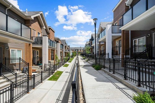 238 Livingston Common Ne, Calgary, AB 