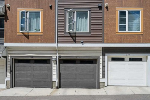 238 Livingston Common Ne, Calgary, AB 