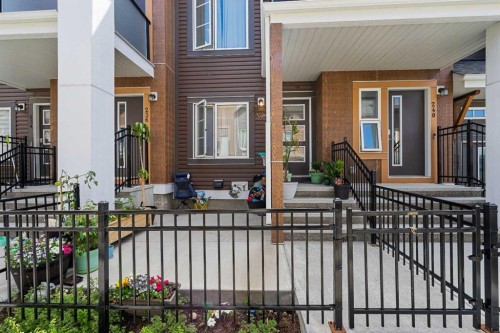 238 Livingston Common Ne, Calgary, AB 