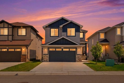 838 Edgefield Street  Strathmore, AB T0J 1Y0
