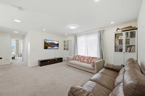 838 Edgefield Street, Strathmore, AB - Indoor Photo Showing Other Room