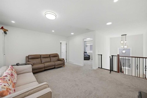838 Edgefield Street, Strathmore, AB - Indoor