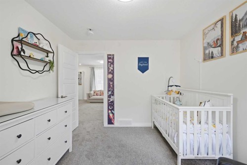 838 Edgefield Street, Strathmore, AB - Indoor Photo Showing Bedroom