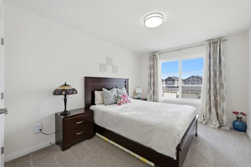 838 Edgefield Street, Strathmore, AB - Indoor Photo Showing Bedroom