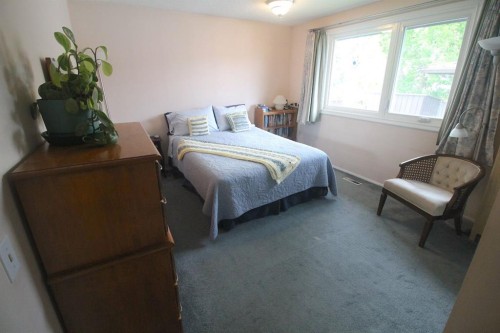 515 Blackthorn Road Ne, Calgary, AB 
