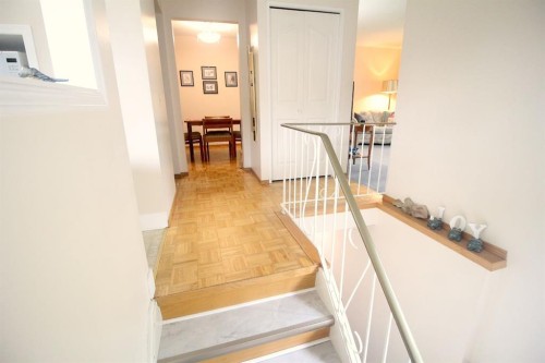515 Blackthorn Road Ne, Calgary, AB 