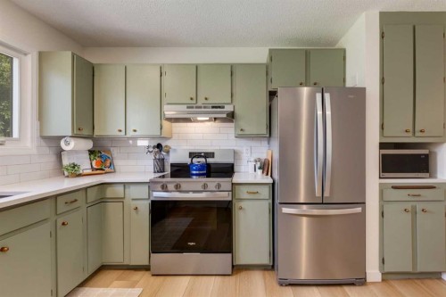 23 Deer Lane Place Se, Calgary, AB 