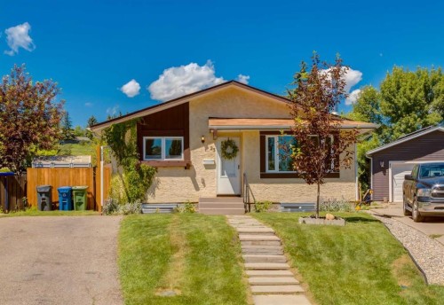 23 Deer Lane Place Se, Calgary, AB 