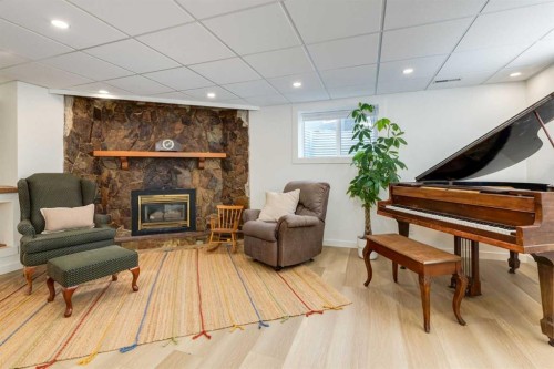 23 Deer Lane Place Se, Calgary, AB 