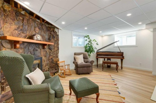 23 Deer Lane Place Se, Calgary, AB 