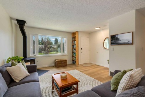 23 Deer Lane Place Se, Calgary, AB 