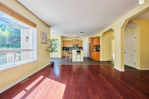 62 Crestmont Drive Sw, Calgary, AB 