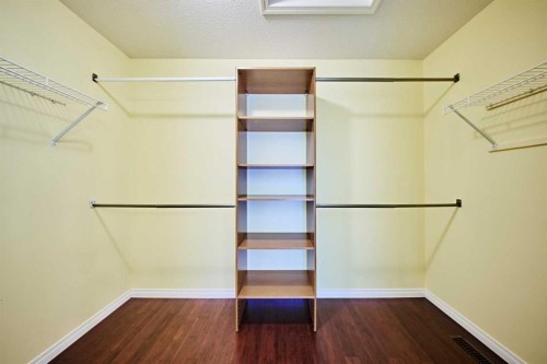 62 Crestmont Drive Sw, Calgary, AB 