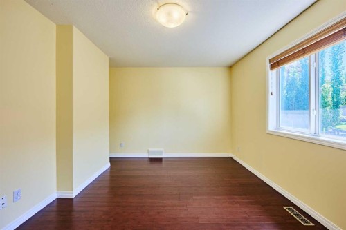 62 Crestmont Drive Sw, Calgary, AB 