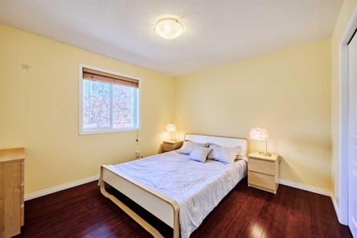 62 Crestmont Drive Sw, Calgary, AB 