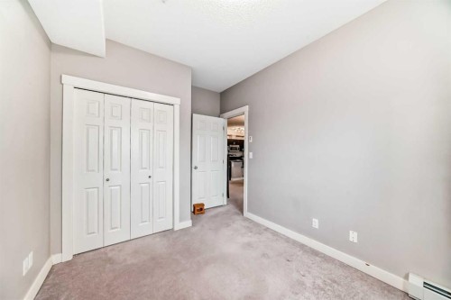 211-3950 46 Avenue Nw, Calgary, AB - Indoor