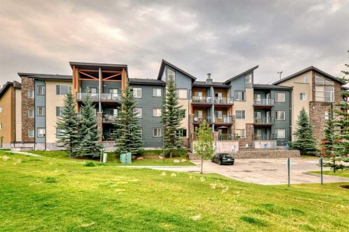 211-3950 46 Avenue Nw, Calgary, AB - Outdoor With Balcony With Facade
