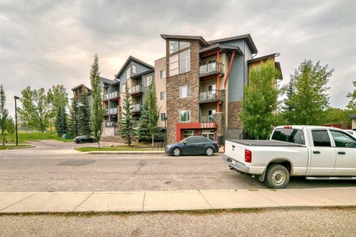 211-3950 46 Avenue Nw, Calgary, AB - Outdoor With Balcony