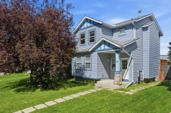 89 Everstone Way SW Calgary, AB T2Y 4J6