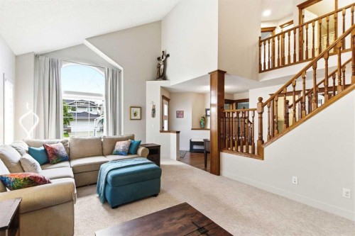 67 Douglas Shore Close Se, Calgary, AB 