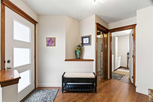 67 Douglas Shore Close Se, Calgary, AB 